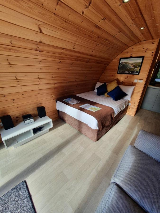 Priory Glamping Pods And Guest Accommodation キラーニー エクステリア 写真