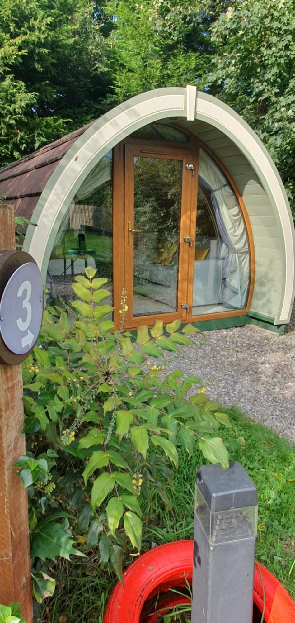 Priory Glamping Pods And Guest Accommodation キラーニー エクステリア 写真