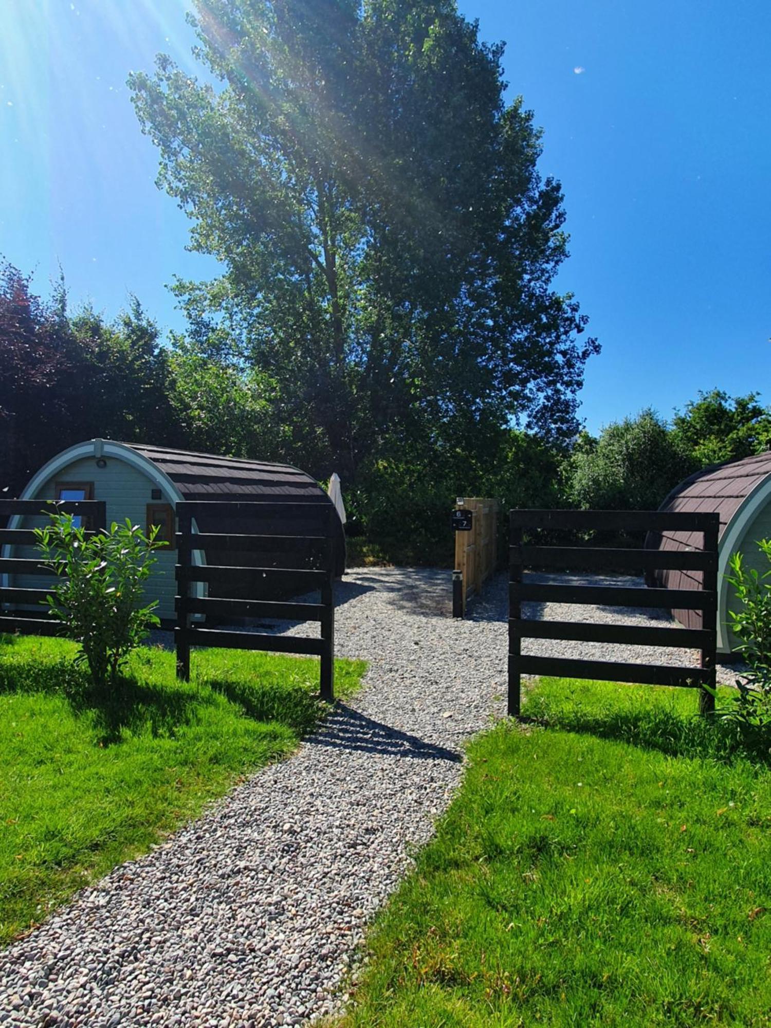 Priory Glamping Pods And Guest Accommodation キラーニー エクステリア 写真